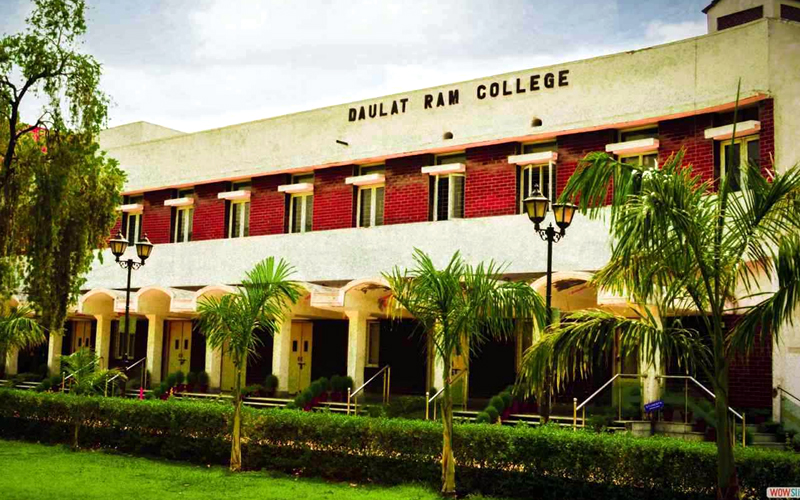 Daulat ram college